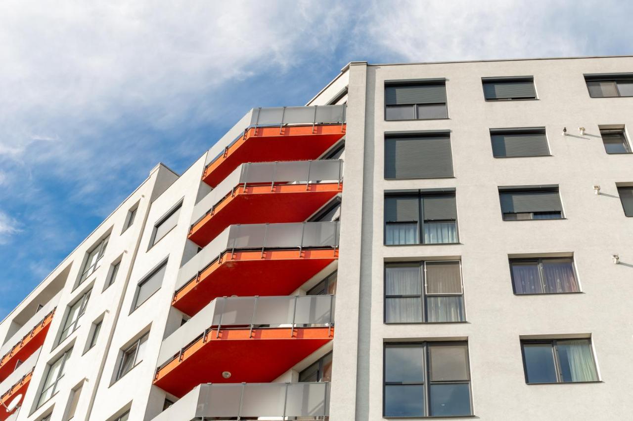 Ari - Ared Luxurious Apartments With Balcony & Free Parking Arad Eksteriør billede