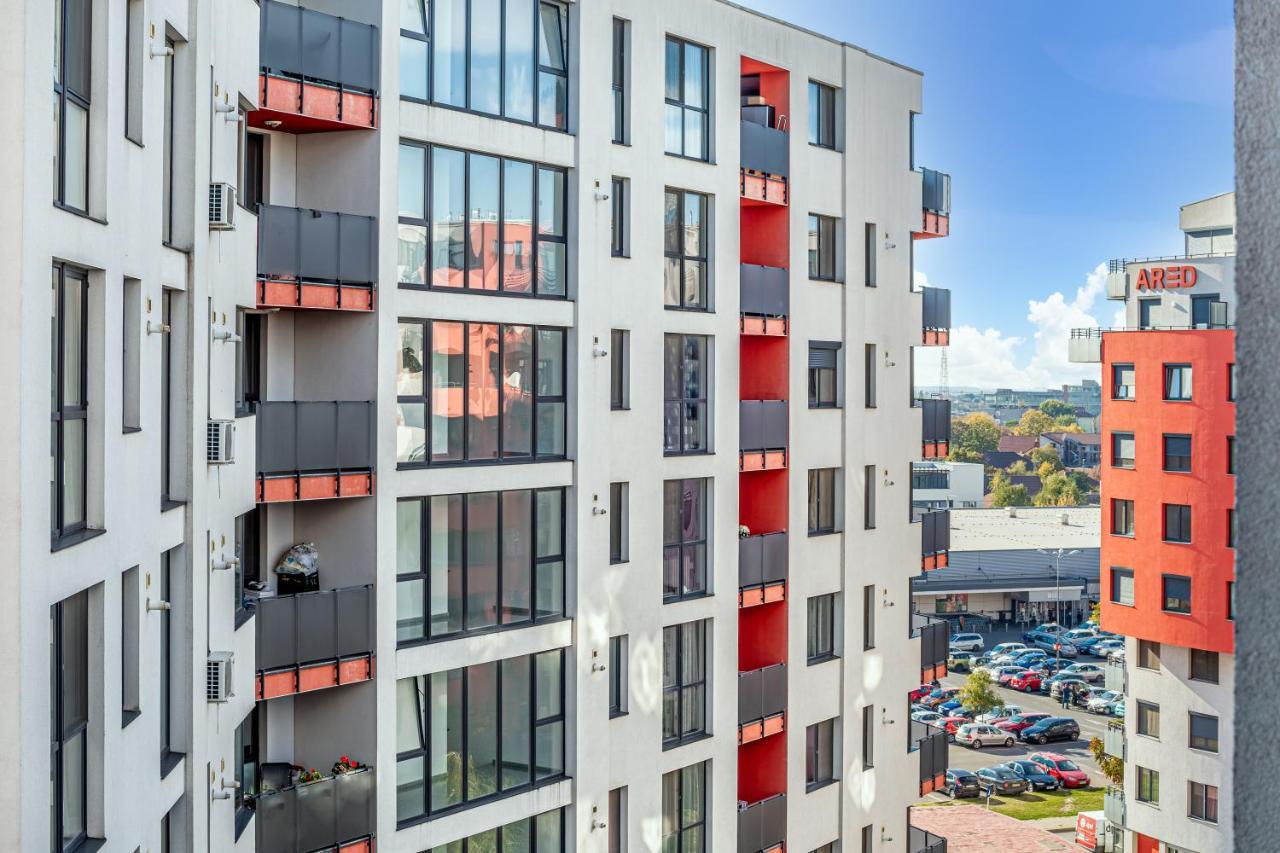 Ari - Ared Luxurious Apartments With Balcony & Free Parking Arad Eksteriør billede