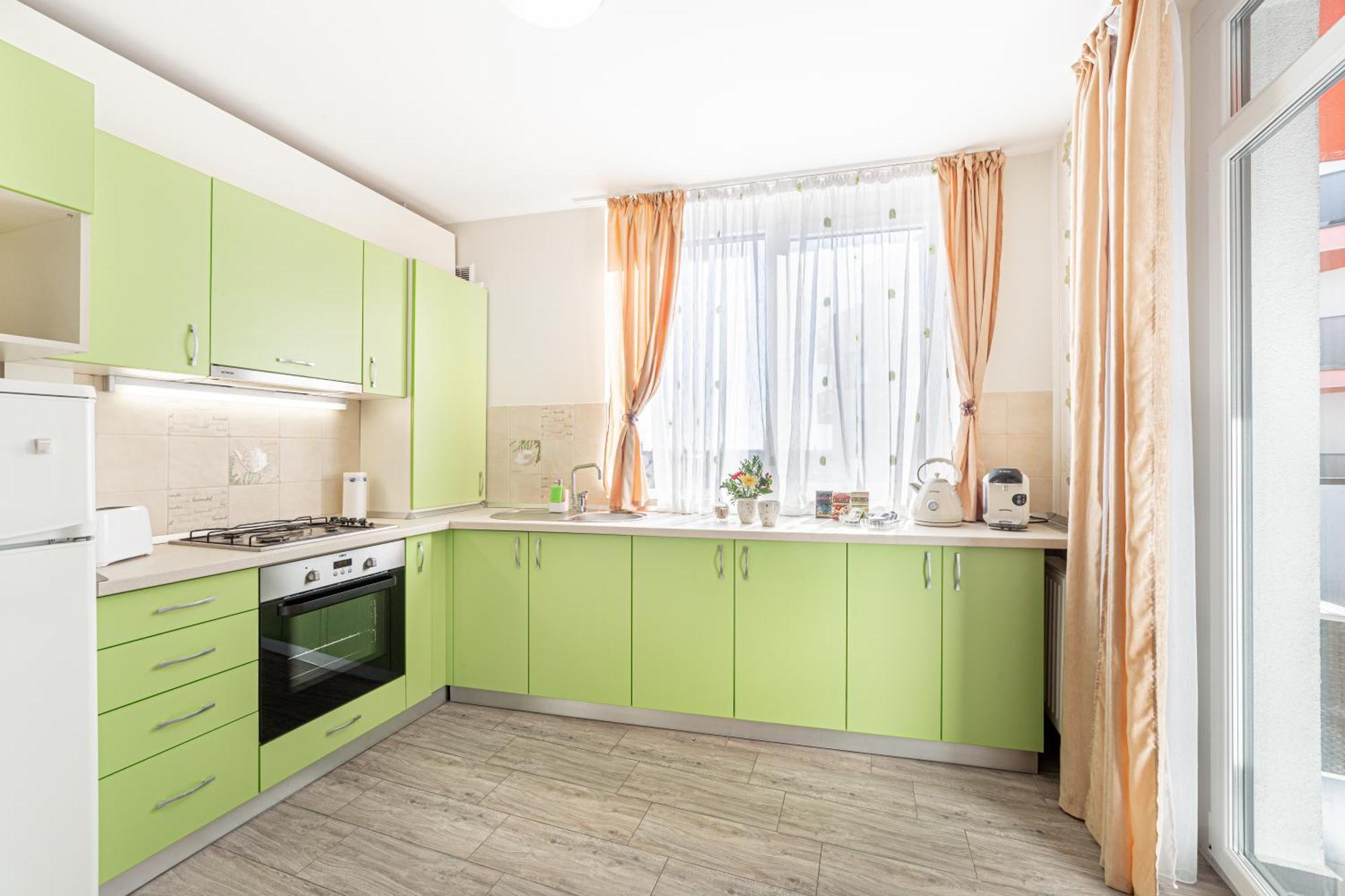 Ari - Ared Luxurious Apartments With Balcony & Free Parking Arad Eksteriør billede