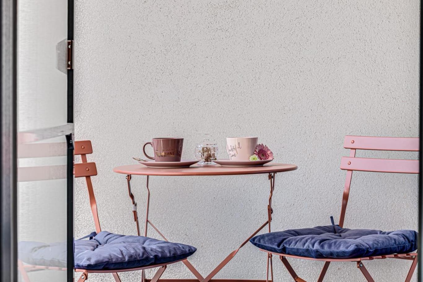 Ari - Ared Luxurious Apartments With Balcony & Free Parking Arad Eksteriør billede