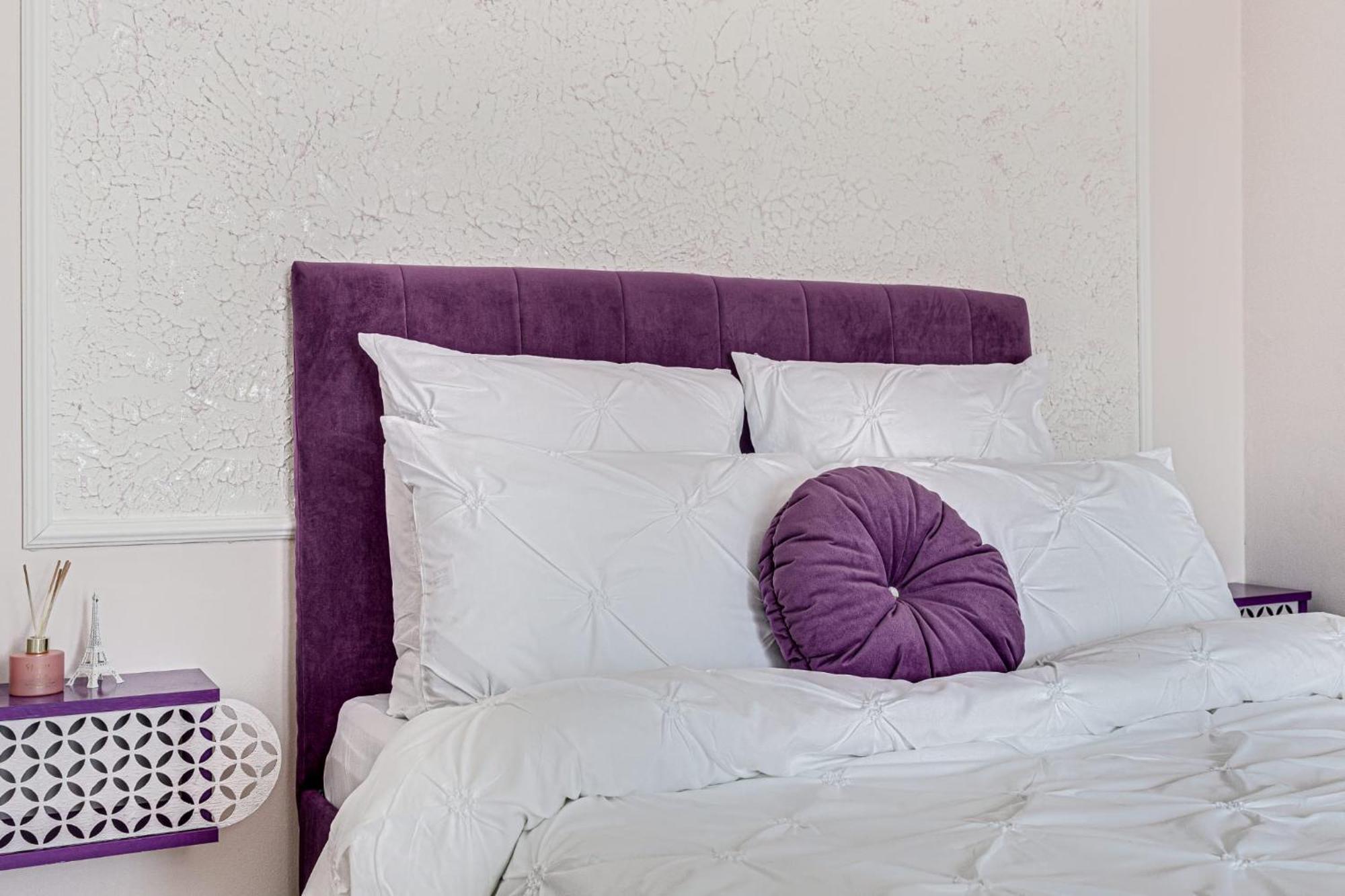 Ari - Ared Luxurious Apartments With Balcony & Free Parking Arad Eksteriør billede