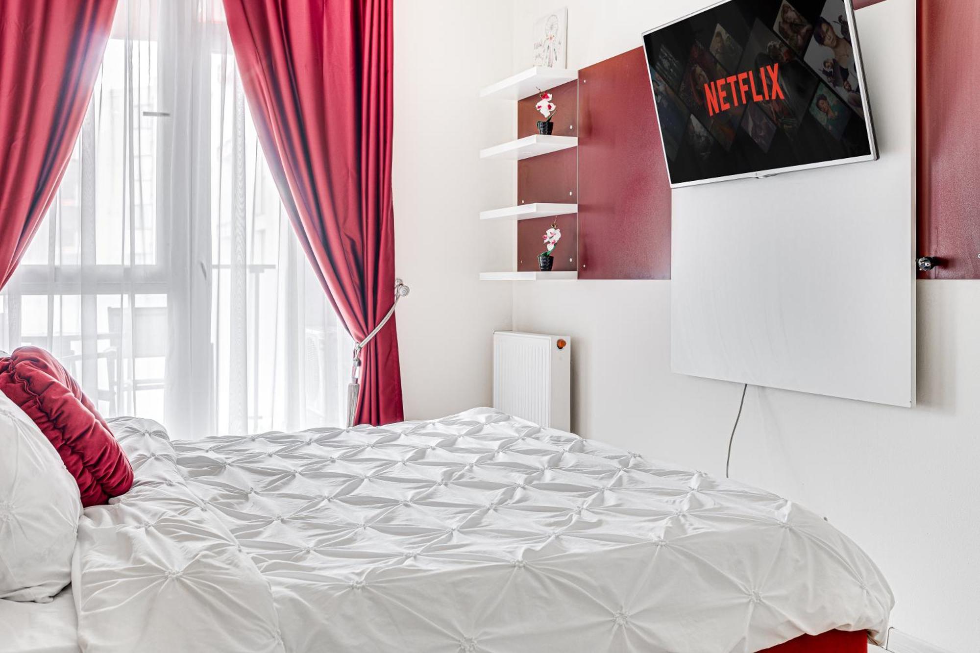 Ari - Ared Luxurious Apartments With Balcony & Free Parking Arad Eksteriør billede