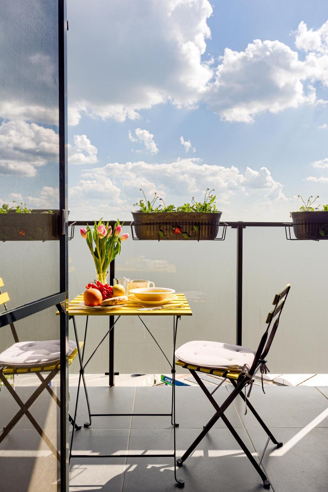 Ari - Ared Luxurious Apartments With Balcony & Free Parking Arad Eksteriør billede