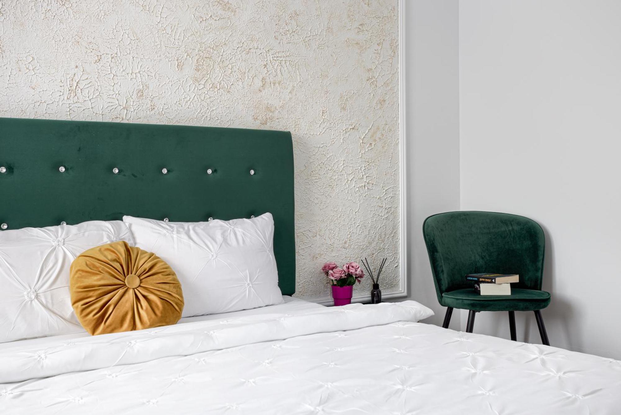 Ari - Ared Luxurious Apartments With Balcony & Free Parking Arad Eksteriør billede