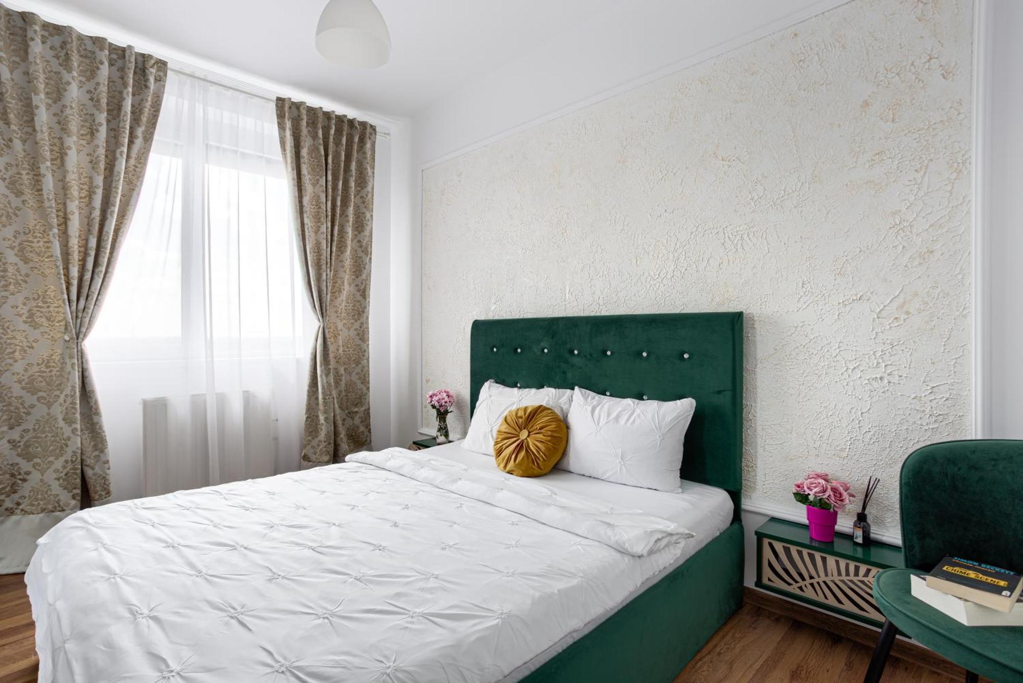 Ari - Ared Luxurious Apartments With Balcony & Free Parking Arad Eksteriør billede